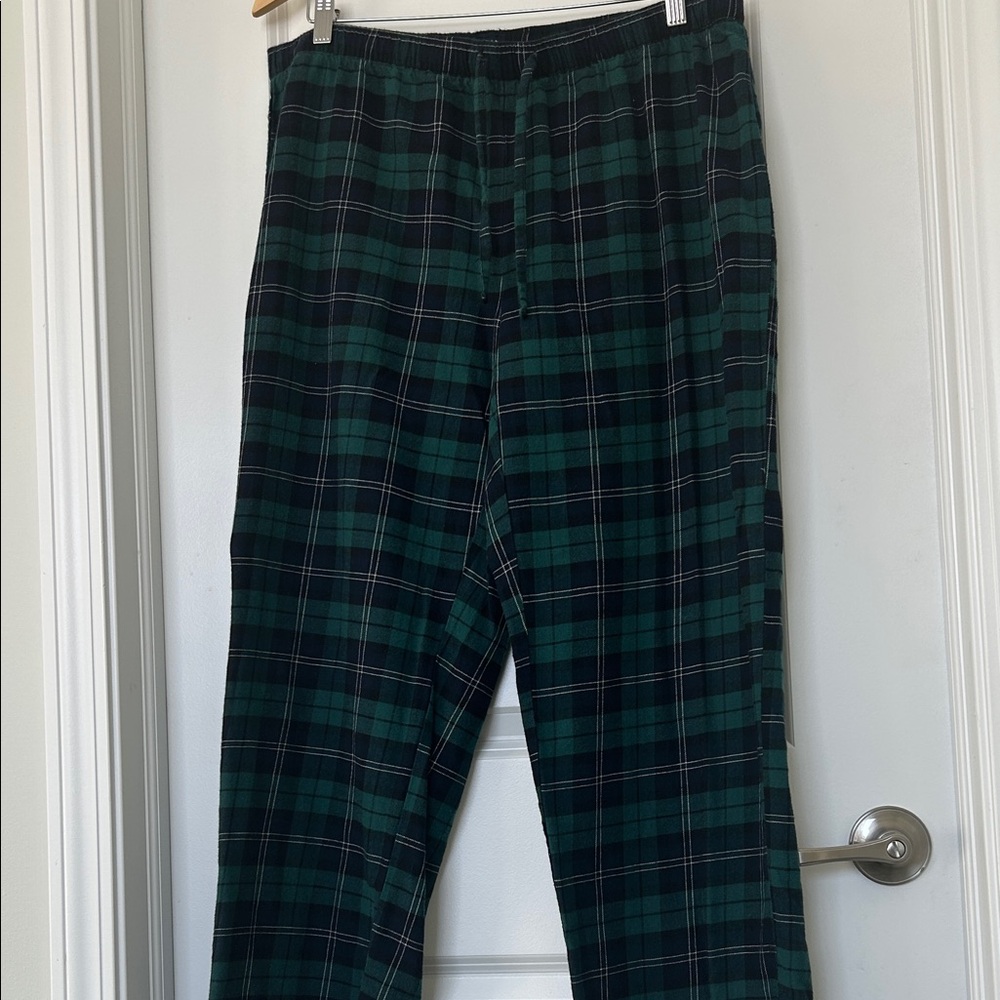 GAP Women’s  Green and Black Plaid pj Pants (size L)